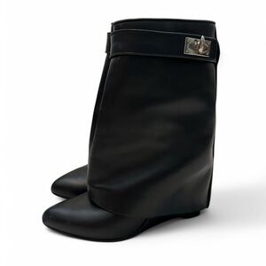 GIVENCHY Women’s Shark Lock Ankle Boots in Black (1st Gen)